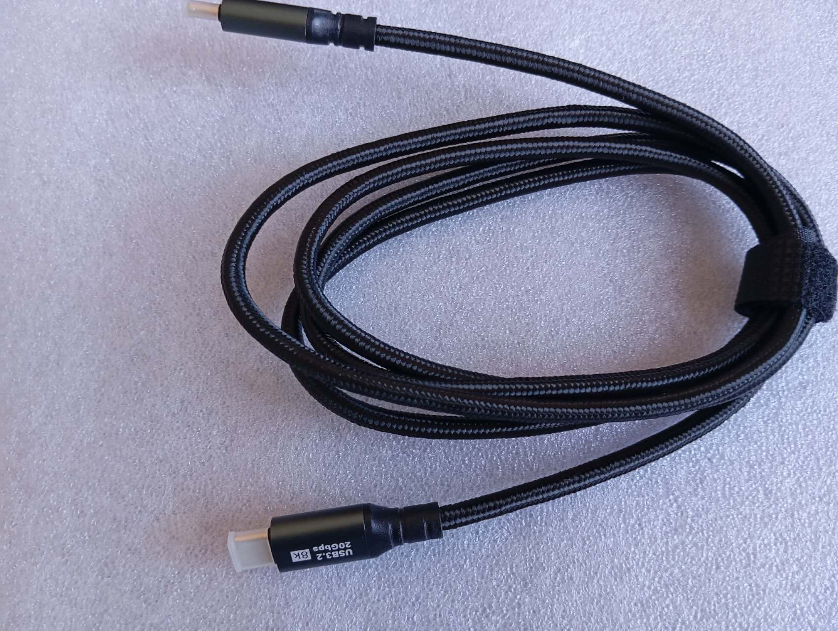 Type-C/Type-C 20Gb/8K Type-C/Type-C 20Gb/8K